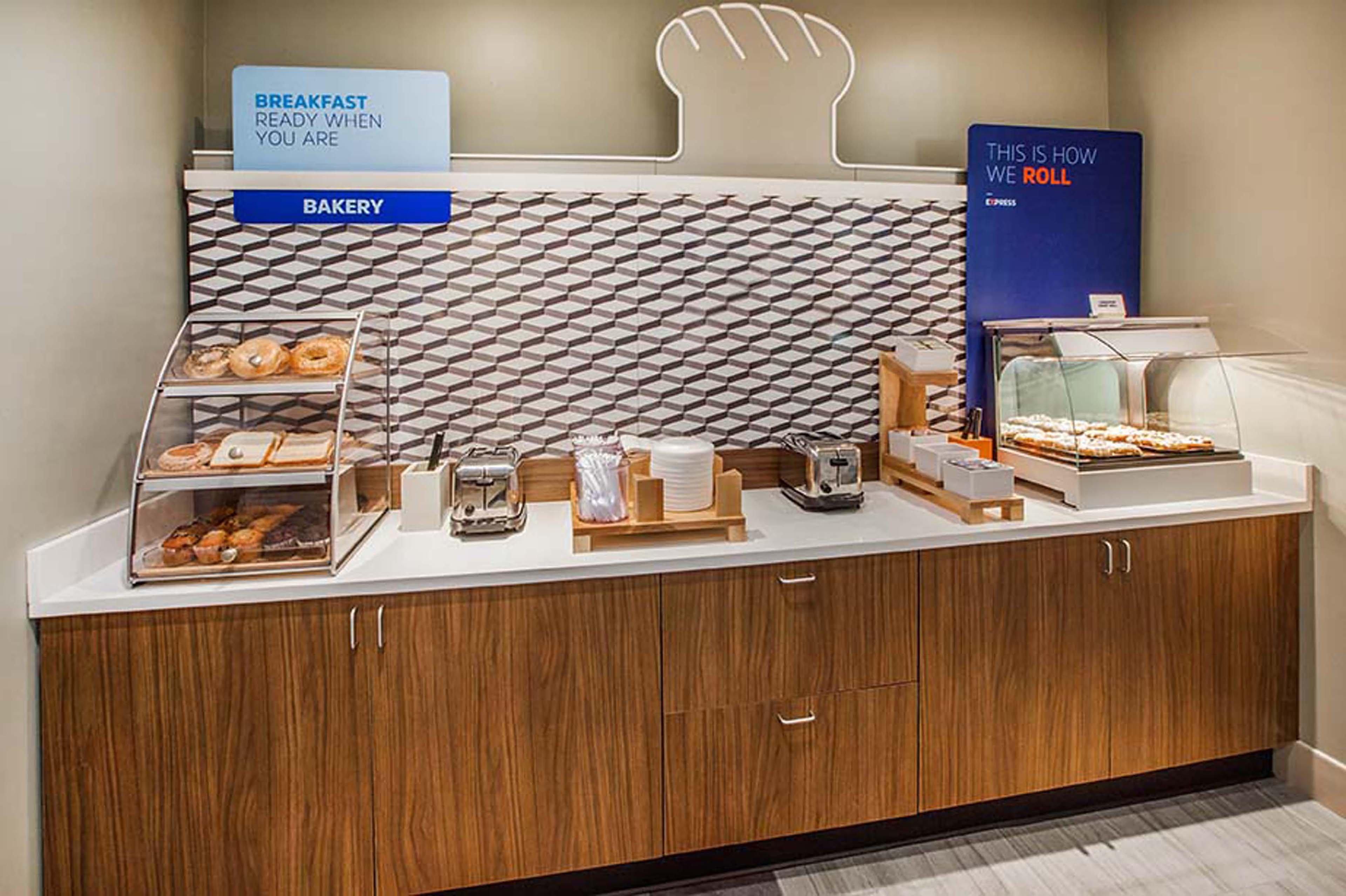 Holiday Inn Express Vancouver North By Ihg Ngoại thất bức ảnh